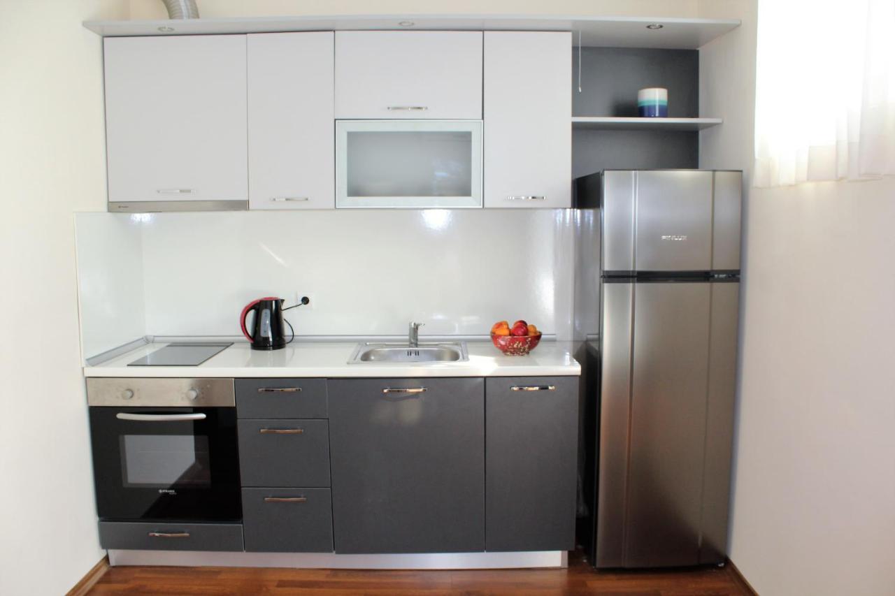 Solei Apartments Primorsko Esterno foto