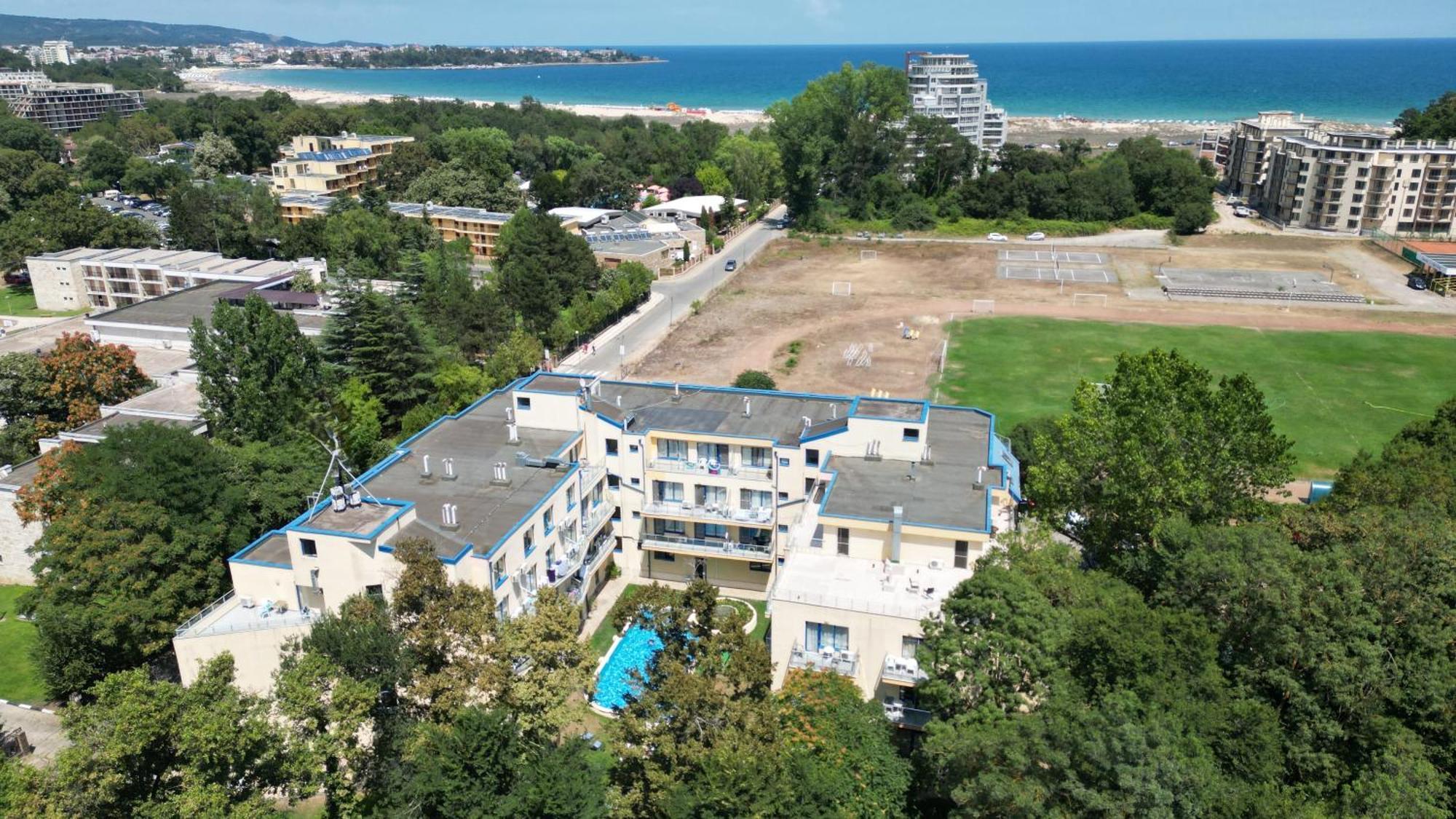 Solei Apartments Primorsko Esterno foto